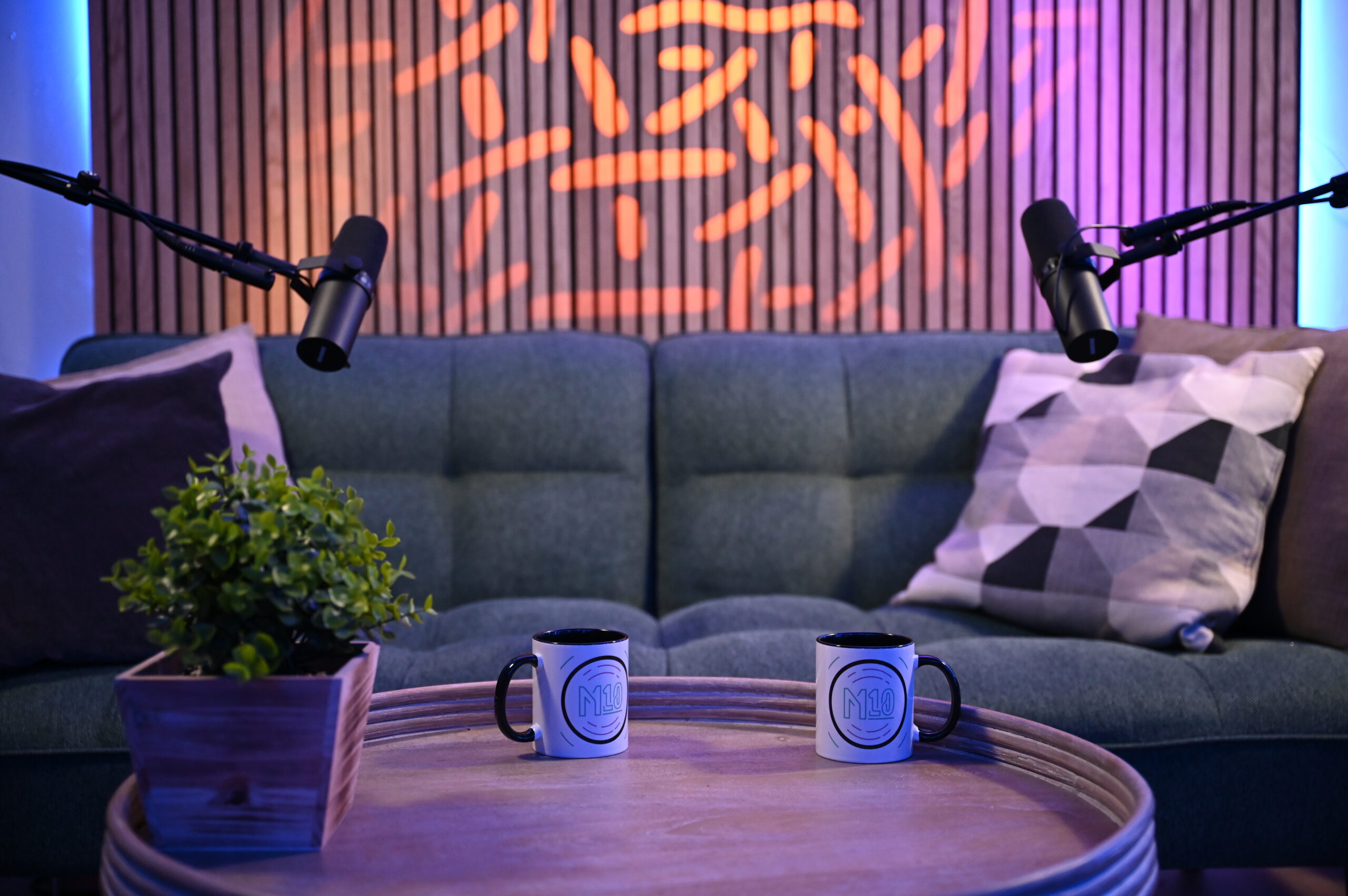 סט-אף צבעוני ודינמי בסטודיו